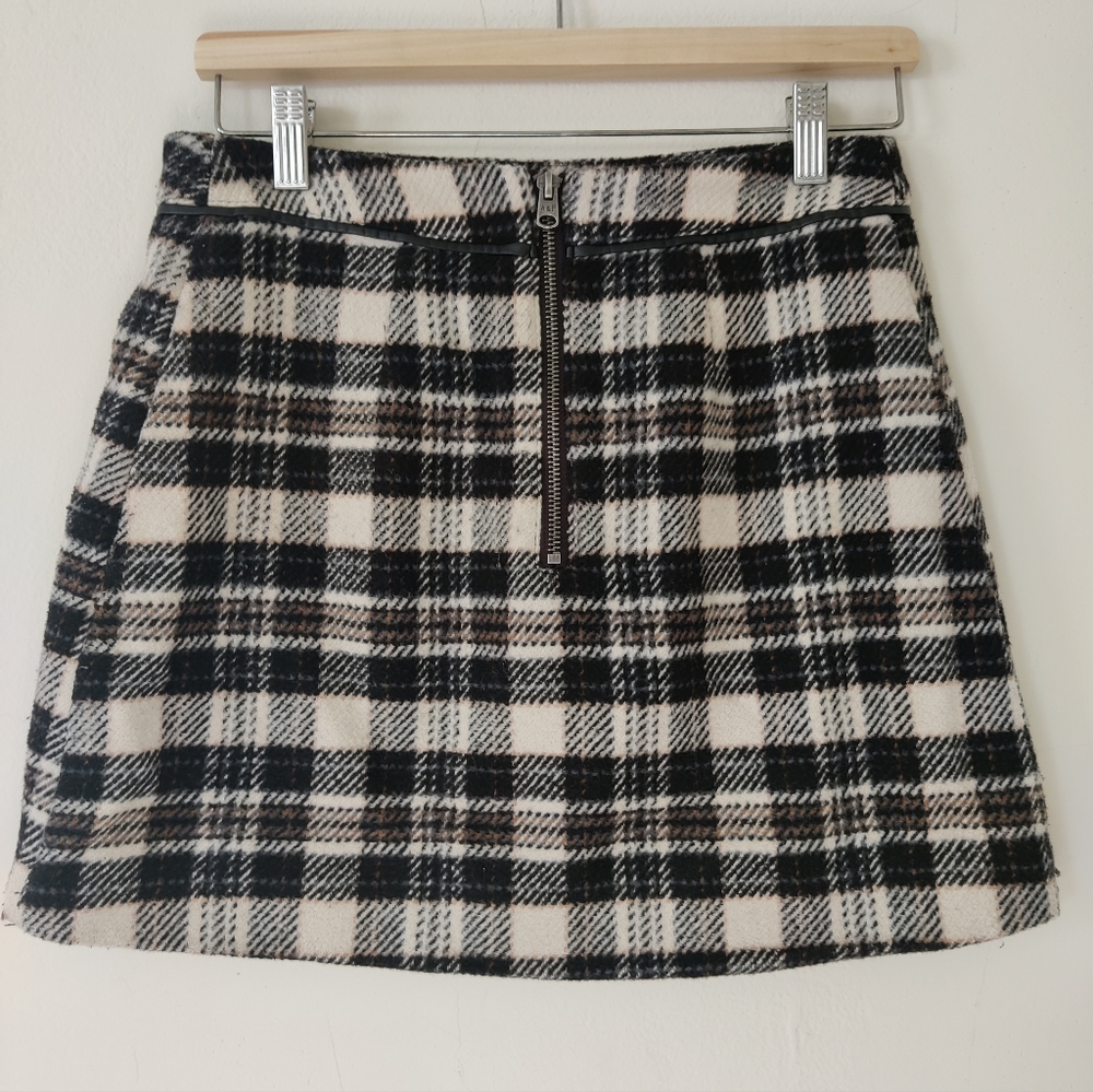 Abercrombie & Fitch Plaid Mini Skirt - Picture 2 of 5